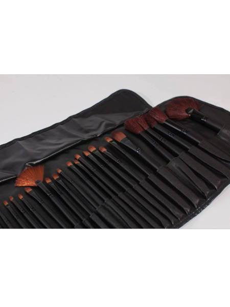 32 Make-up Pensler samt en tilhørende lækker sort taske - CleanSkin.dk